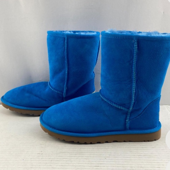 blue UGG boots size 6 - Picture 1 of 4